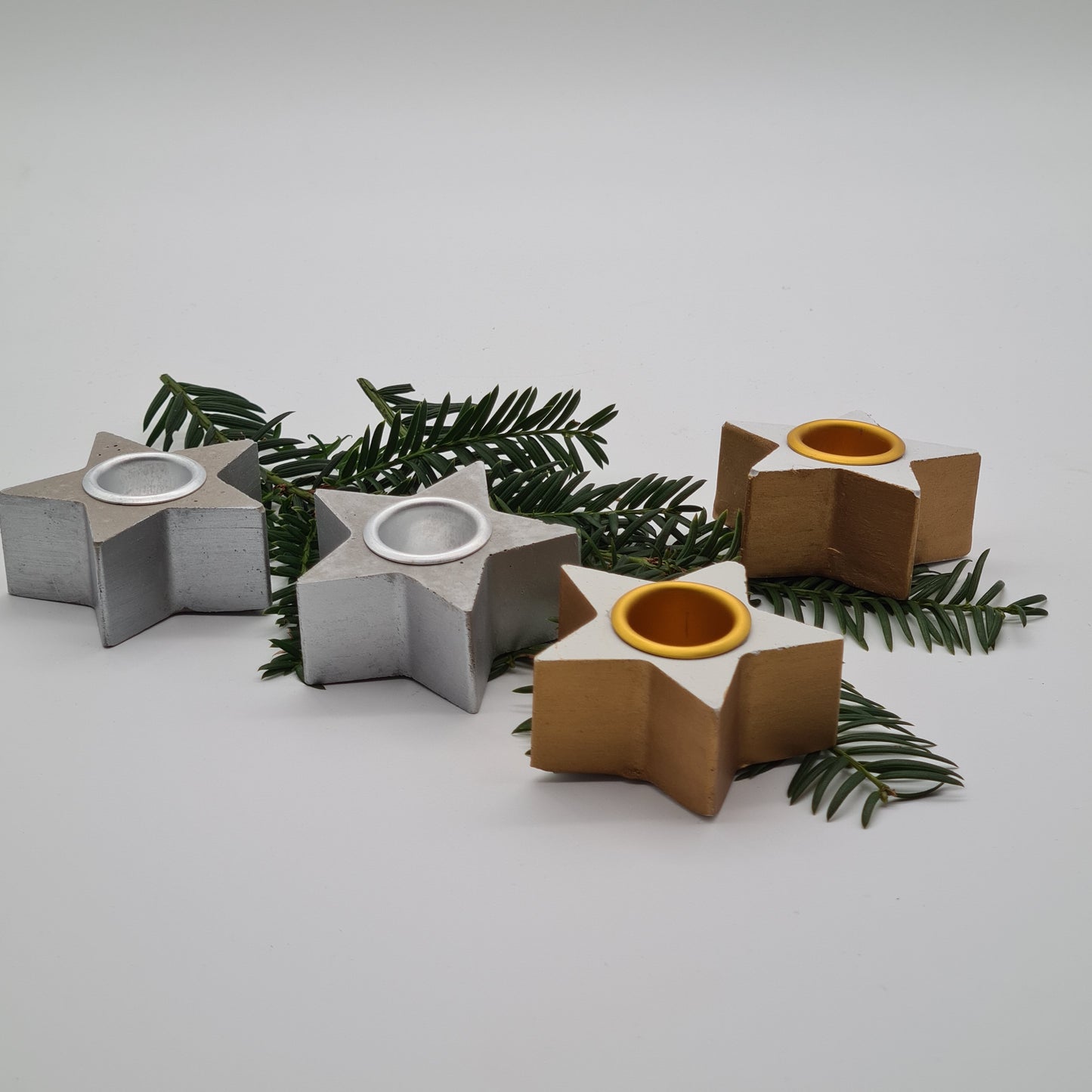 Stella – Beton-Stabkerzenhalter in Silber und gold, liebevoll handbemalt, moderne Weihnachtsdekoration