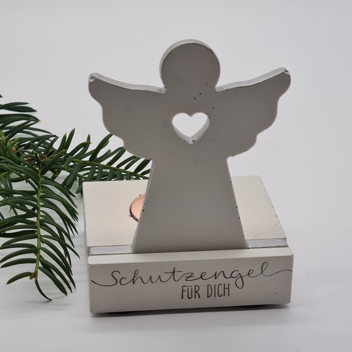 Handbemalter Schutzengel-Teelichthalter aus Beton, Aufschrift „Schutzengel für Dich“, Weihnachtsgeschenk von der Herzensdingfabrik